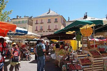 Logis - De La Mairie 3* Embrun