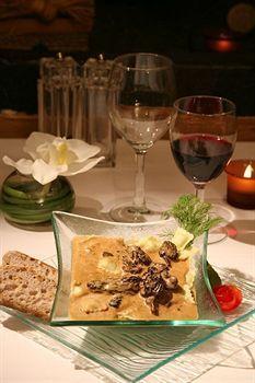 Logis - De La Mairie Hotel 3*