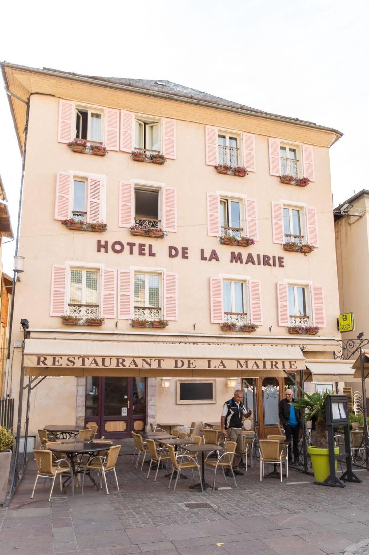 Logis - De La Mairie 3*