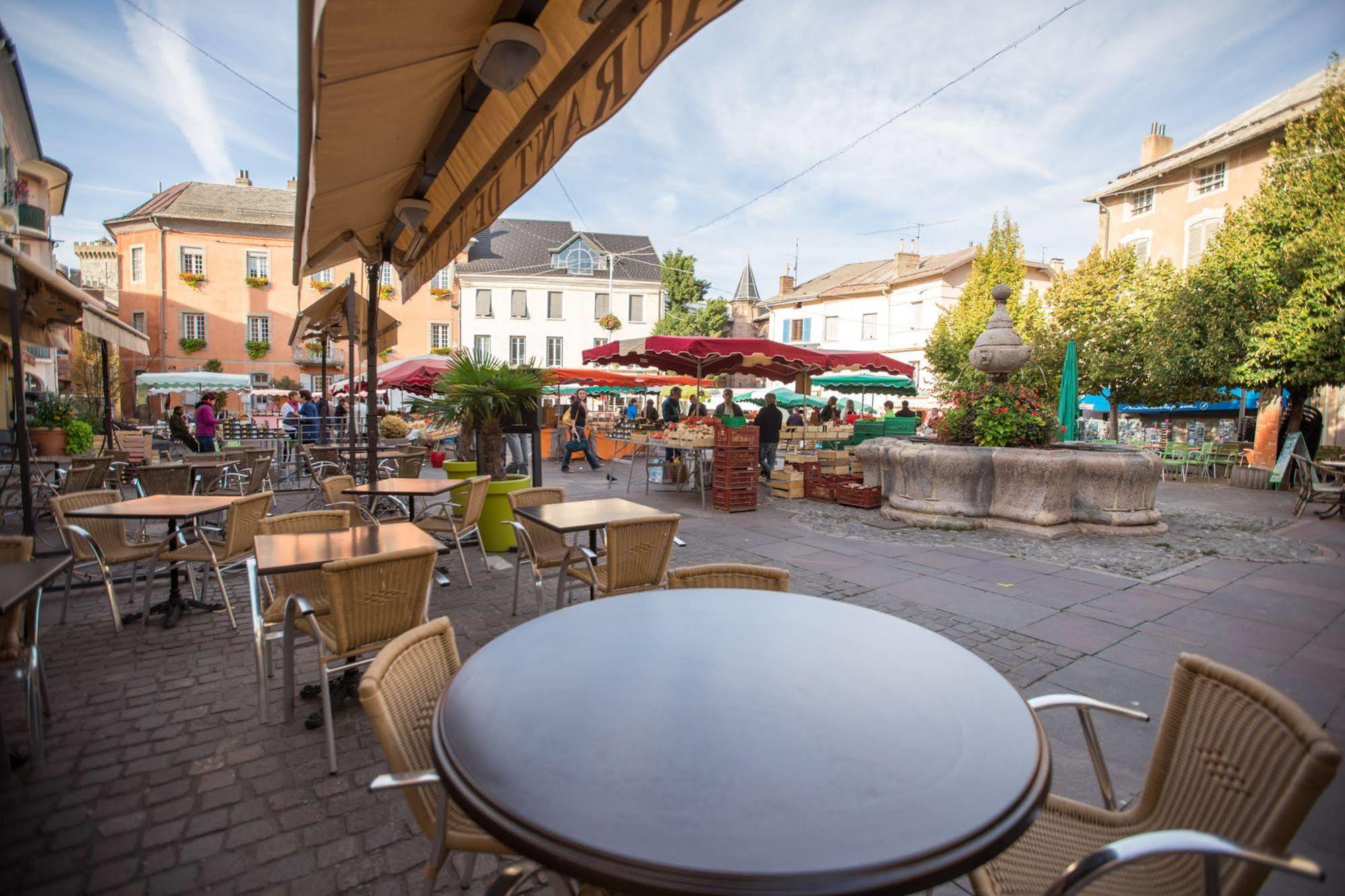 Logis - De La Mairie Hotel