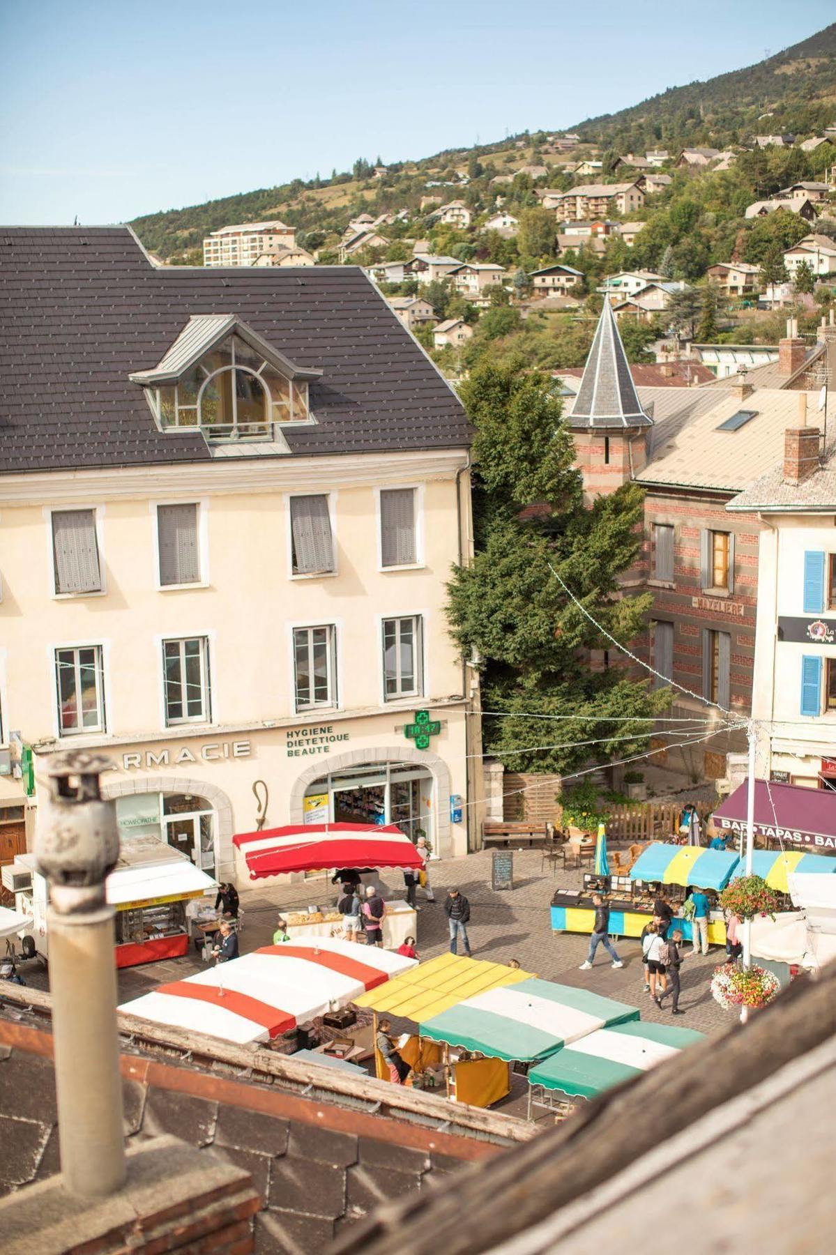 Hotel Logis - De La Mairie