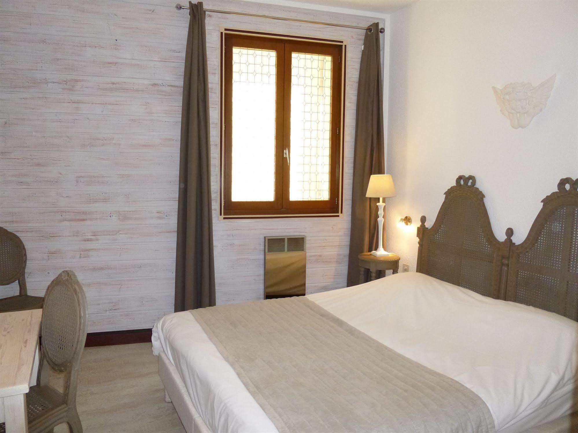 Logis - De La Mairie 3* Embrun